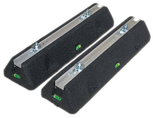 Гумена стойка подова за климатик L=600 mm H =  90 mm + болтове , гайки и прозрачни цилинри с мехурче за нивелиране