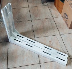 Стойка за климатик стенна  500X700, 3.5 mm x 55 mm, подсилена с триъгълник, прахово боядисана стомана цвят бял 