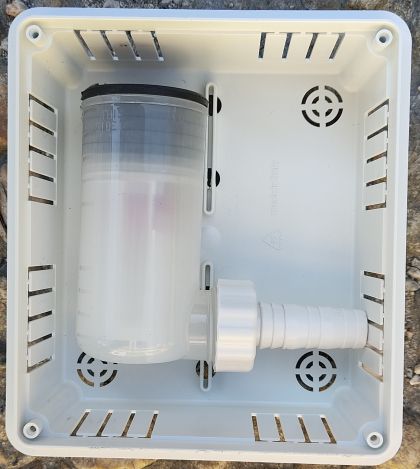 Siphon for air conditioner with ball, with box for embedding in wall